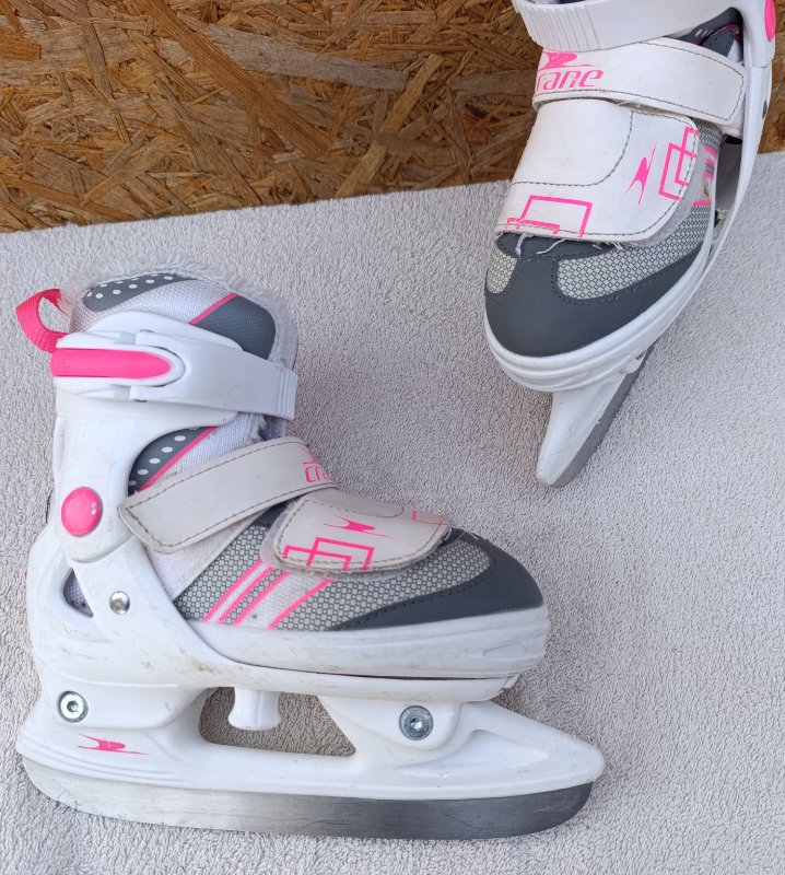 Lyžařská přilba UVEX - velikost 51-55