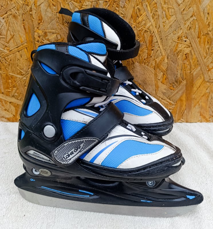 Lyžařská přilba UVEX - velikost 51-55