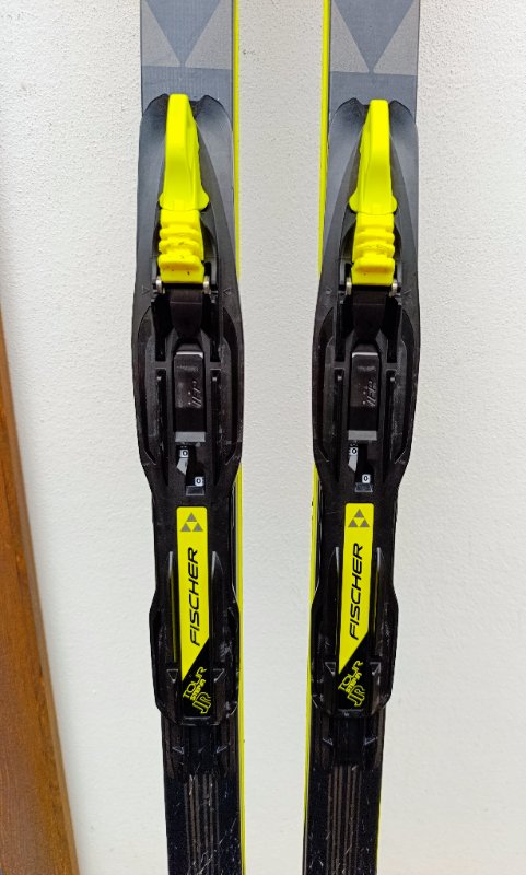 Lyžařská přilba UVEX - velikost 51-55