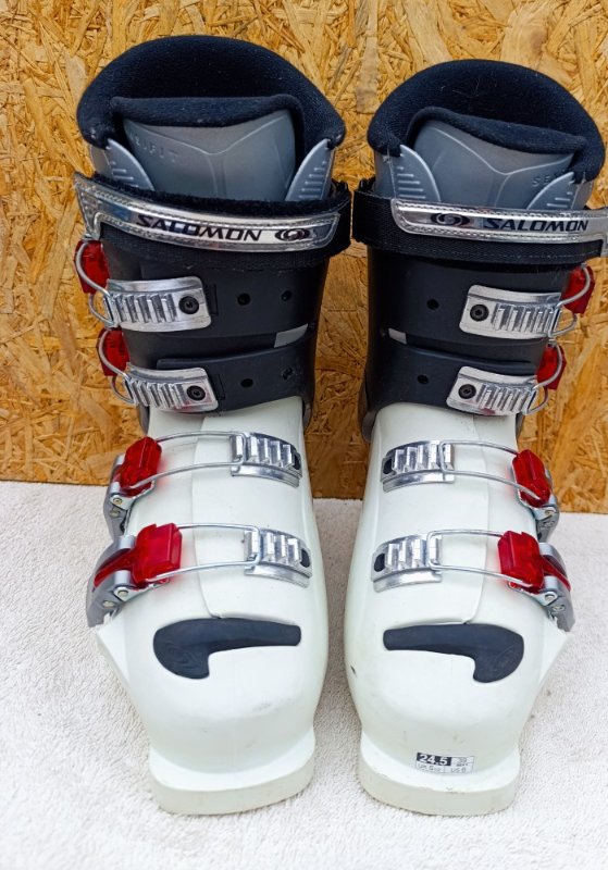 Lyžařská přilba UVEX - velikost 51-55