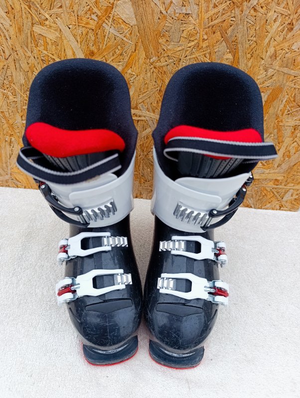 Lyžařská přilba UVEX - velikost 51-55