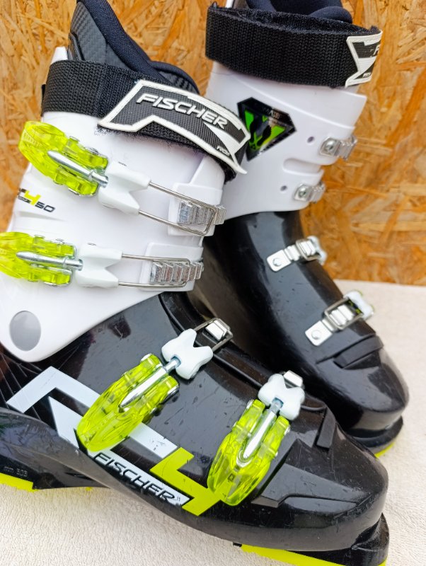 Lyžařská přilba UVEX - velikost 51-55