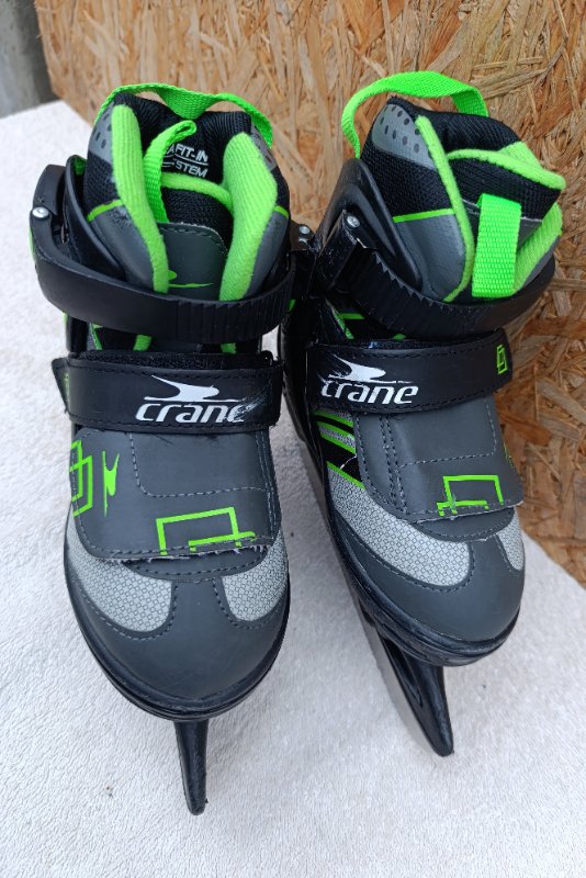 Lyžařská přilba UVEX - velikost 51-55