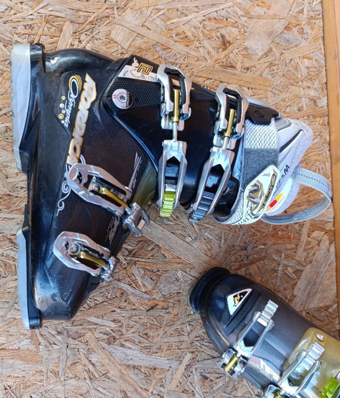 Boty na snowboard Escape 