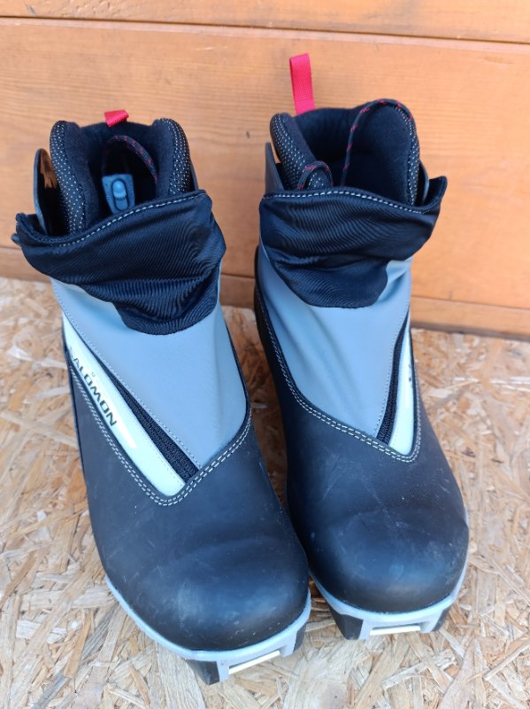 Přilba na lyže Cébé 