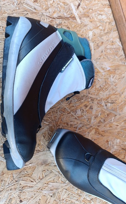 Přilba na lyže Cébé 