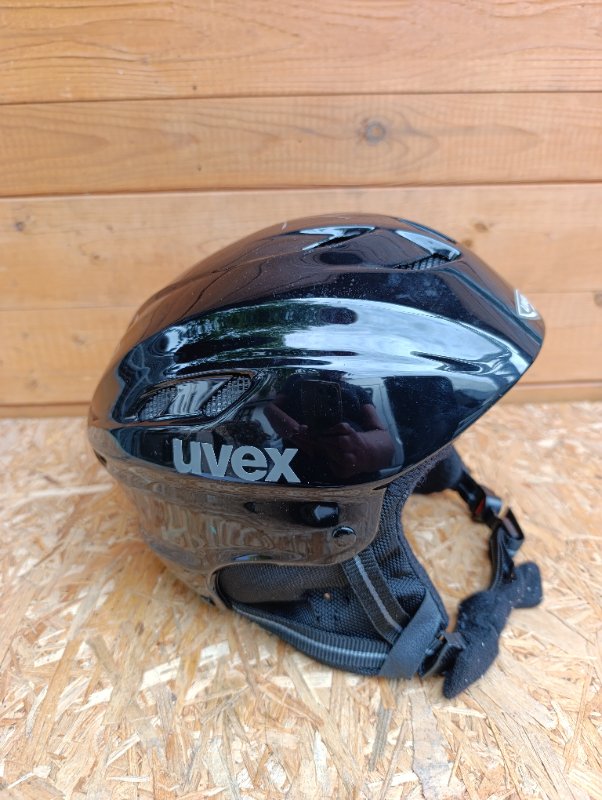 Přilba na lyže Cébé 