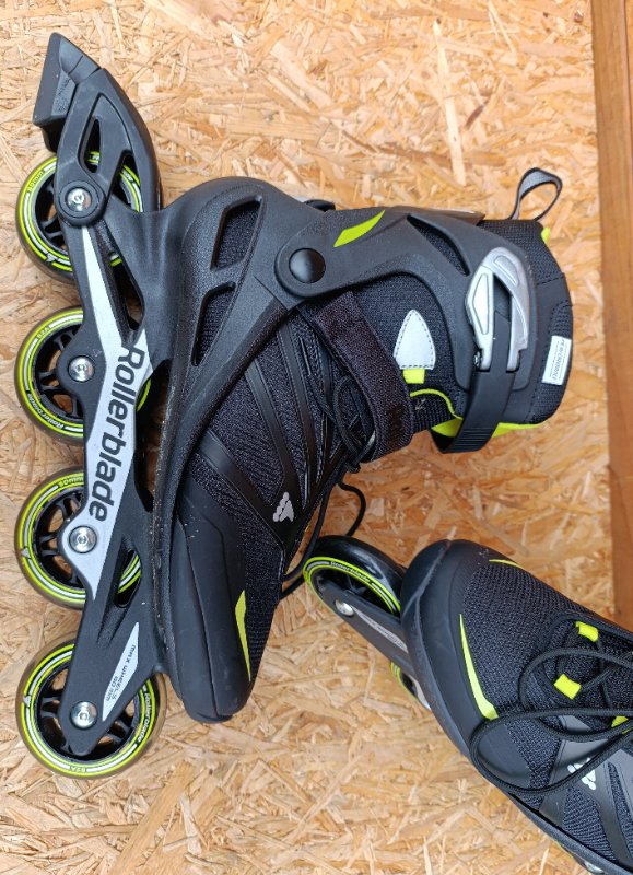 Kolečkové brusle Rollerblade - vel. 42 
