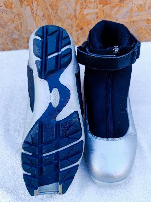 Lyžařské boty Tecnica - velikost 39